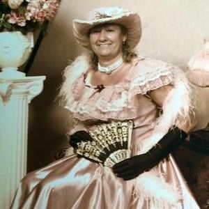 Meet your Posher, Debbie